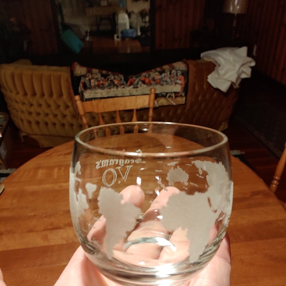 Vintage Seagrams Glassware - Picture 6 of 12